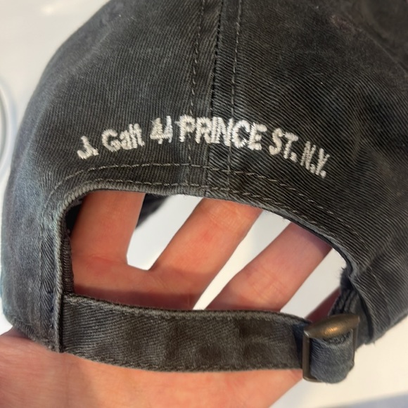 Brandy Melville hat - Picture 2 of 4